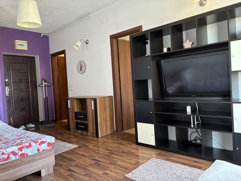 Titan, Auchan, Rasarit de Soare ,garsoniera